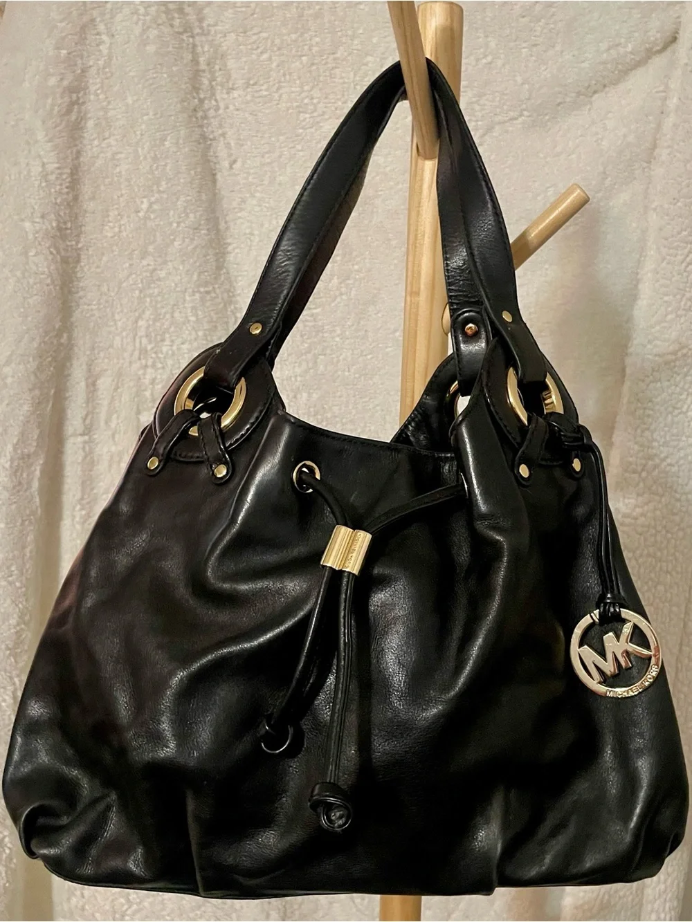 Authentic Michael Kors Ludlow Black Leather Hobo Shoulder Bag Gold Hardware Y2K